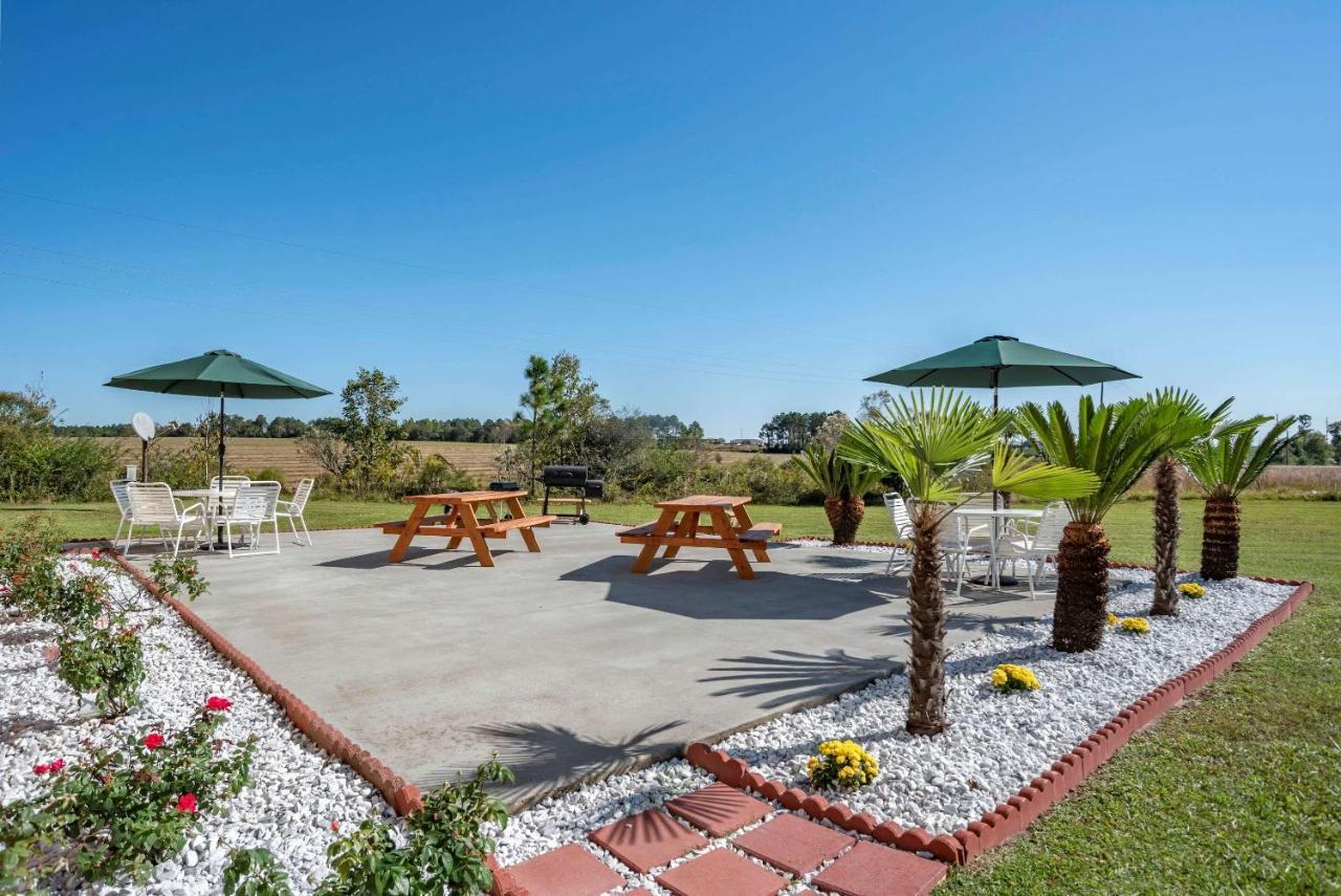 Quality Inn Moultrie Exterior photo